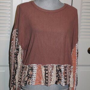 NWT ILLA ILLA Sweater